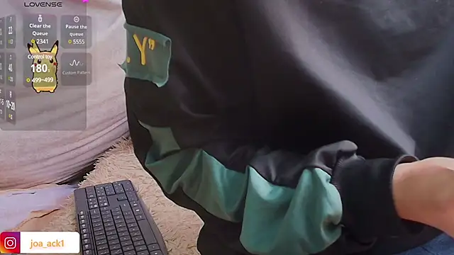 Snapshot of Levii_Ackermann chatting on February 23, 2025, 3:18 pm Levii Ackermann online show from February 23, 2025, 3:18 pm