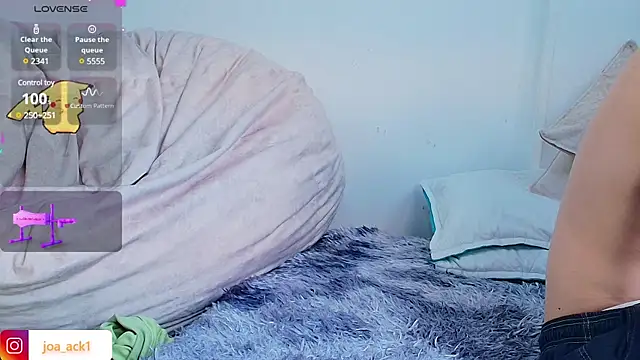 Snapshot of Levii_Ackermann chatting on March 9, 2025, 6:21 pm Levii Ackermann online show from March 9, 2025, 6:21 pm