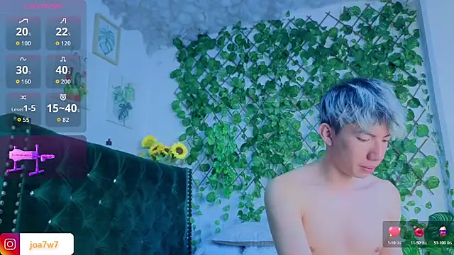 Snapshot of Levii_Ackermann chatting on September 16, 2025, 2:18 pm Levii Ackermann online show from September 16, 2025, 2:18 pm