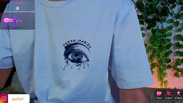 Snapshot of Levii_Ackermann chatting on September 22, 2025, 12:51 pm Levii Ackermann online show from September 22, 2025, 12:51 pm