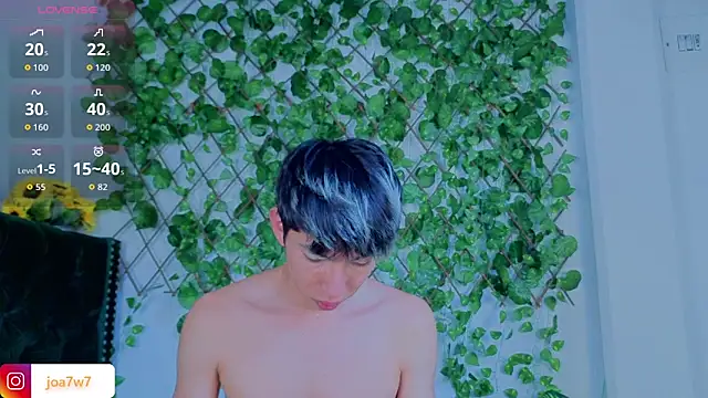 Snapshot of Levii_Ackermann chatting on November 18, 2025, 7:51 pm Levii Ackermann online show from November 18, 2025, 7:51 pm