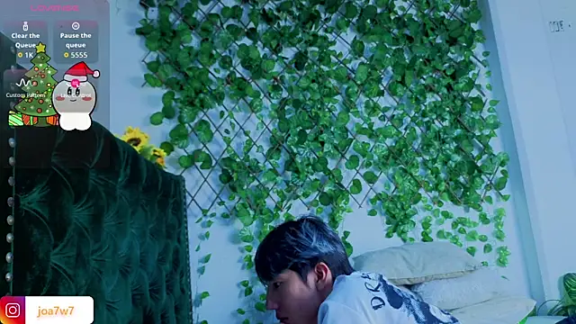 Snapshot of Levii_Ackermann chatting on December 5, 2025, 7:54 pm Levii Ackermann online show from December 5, 2025, 7:54 pm