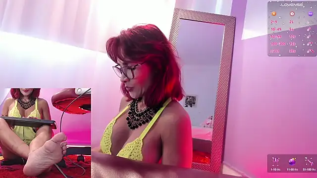 Snapshot of fransheska_rossi chatting on February 24, 2025, 6:15 pm fransheska rossi online show from February 24, 2025, 6:15 pm