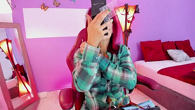 Snapshot of fransheska_rossi chatting on March 10, 2025, 12:15 pm fransheska rossi online show from March 10, 2025, 12:15 pm