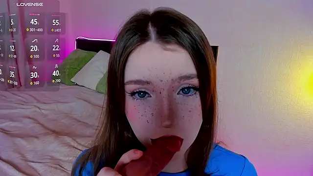 lexxxxxxi online show from October 29, 2025, 6:31 pm