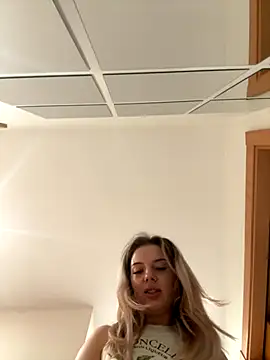 LexyGold online show from November 7, 2025, 8:14 am