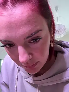 LexyGold online show from November 27, 2025, 7:43 am