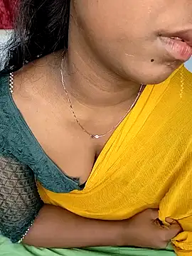 Snapshot of tamilachi4u chatting on January 5, 2025, 5:30 am tamilachi4u online show from January 5, 2025, 5:30 am