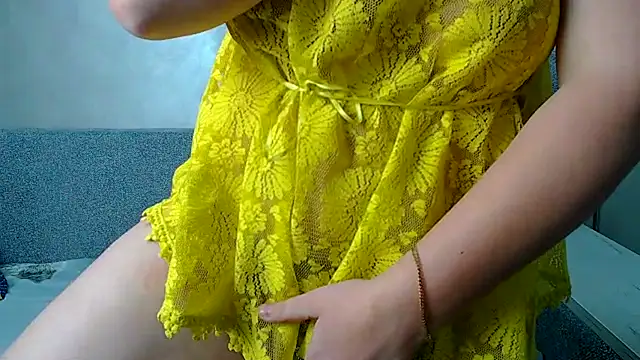 Longhairgirl online show from December 3, 2025, 12:36 pm