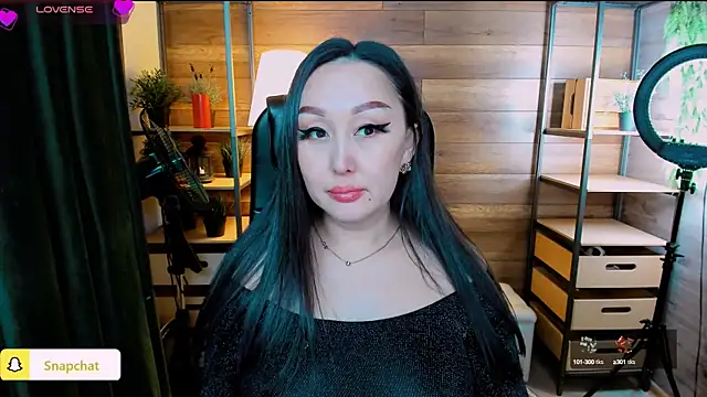 Snapshot of Julianna_Jami chatting on February 8, 2025, 11:44 am Julianna Jami online show from February 8, 2025, 11:44 am