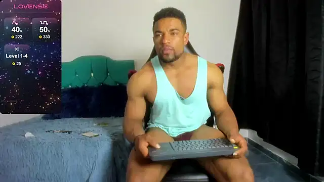 estebanlobo- online show from December 22, 2024, 5:42 pm