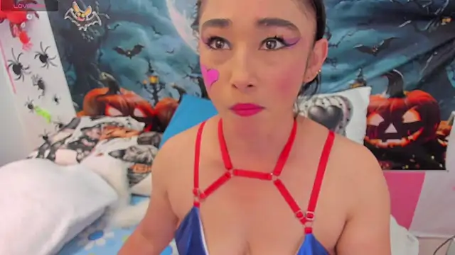 charlotte-11 online show from November 3, 2025, 3:02 pm