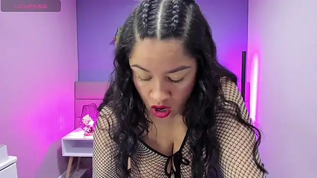 Snapshot of Alicebrooks_ chatting on December 30, 2024, 12:09 pm Alicebrooks online show from December 30, 2024, 12:09 pm