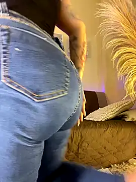 Sweetie Arianna online show from October 1, 2025, 3:01 am