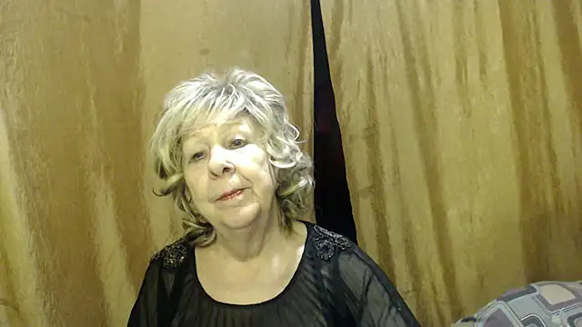 Snapshot of _Estelitta_5 chatting on December 23, 2024, 11:17 pm  Estelitta 5 online show from December 23, 2024, 11:17 pm