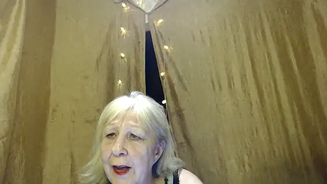Snapshot of _Estelitta_5 chatting on January 25, 2025, 6:46 pm  Estelitta 5 online show from January 25, 2025, 6:46 pm