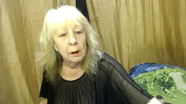 Snapshot of _Estelitta_5 chatting on February 7, 2025, 6:13 pm  Estelitta 5 online show from February 7, 2025, 6:13 pm