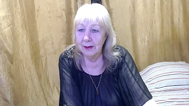 Snapshot of _Estelitta_5 chatting on February 22, 2025, 3:47 pm  Estelitta 5 online show from February 22, 2025, 3:47 pm
