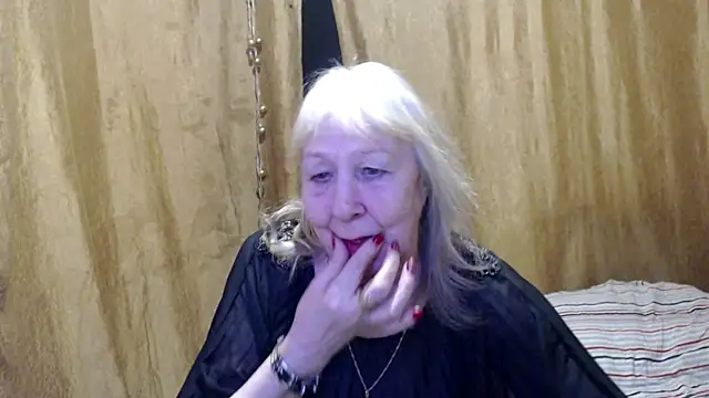 Snapshot of _Estelitta_5 chatting on February 26, 2025, 6:21 pm  Estelitta 5 online show from February 26, 2025, 6:21 pm