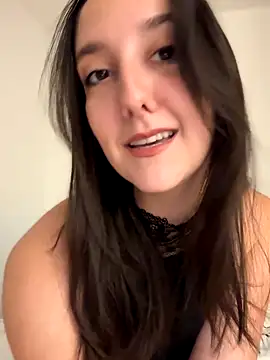 Snapshot of _Juliette chatting on October 8, 2025, 7:11 pm Juliette online show from October 8, 2025, 7:11 pm