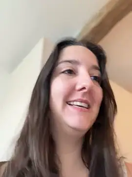 Snapshot of _Juliette chatting on October 21, 2025, 8:48 am Juliette online show from October 21, 2025, 8:48 am