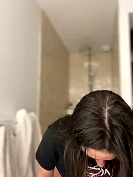 Snapshot of _Juliette chatting on November 28, 2025, 1:47 pm Juliette online show from November 28, 2025, 1:47 pm