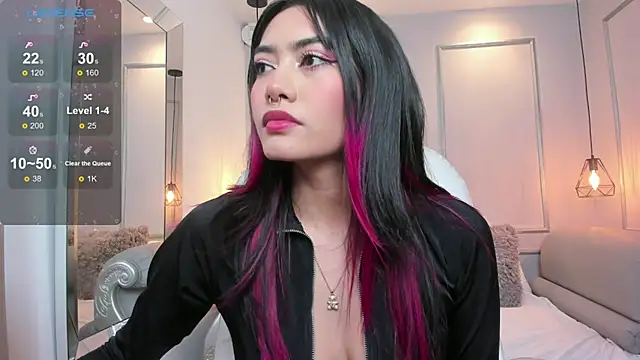 AzuraKindong online show from February 17, 2025, 7:53 pm