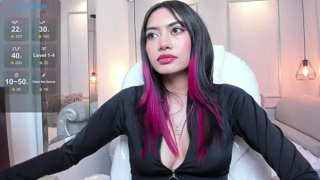 AzuraKindong online show from February 17, 2025, 10:58 pm