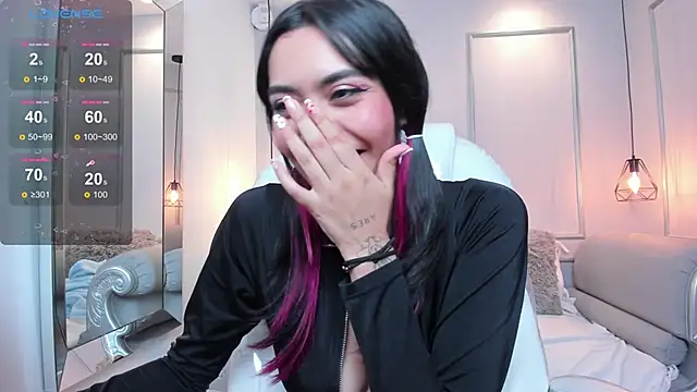 AzuraKindong online show from February 27, 2025, 1:27 am