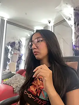 AnyaFloyd69 online show from October 22, 2025, 8:41 pm