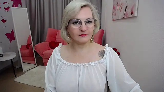 BlondeBrilliant7 online show from December 16, 2024, 2:57 am