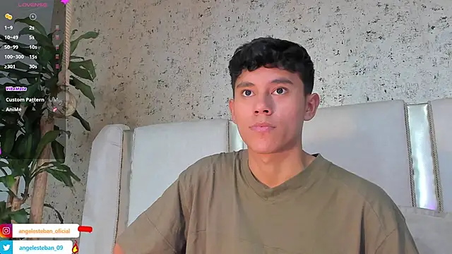 Angel esteban fx online show from February 25, 2025, 3:42 am