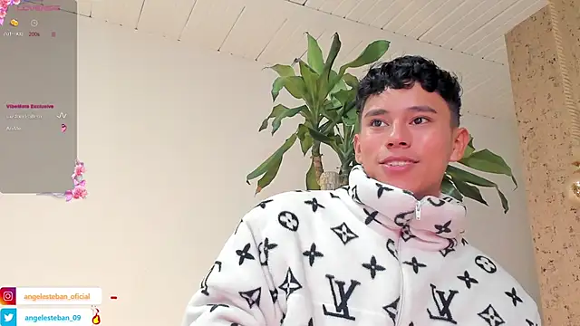 Angel esteban fx online show from March 13, 2025, 6:48 am