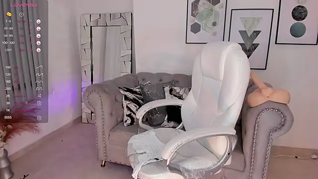 Snapshot of Aida_adams chatting on January 7, 2025, 11:03 pm Aida adams online show from January 7, 2025, 11:03 pm