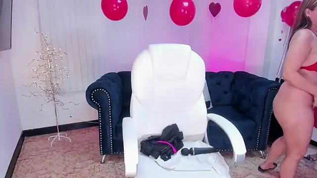 Snapshot of Aida_adams chatting on February 13, 2025, 10:54 pm Aida adams online show from February 13, 2025, 10:54 pm
