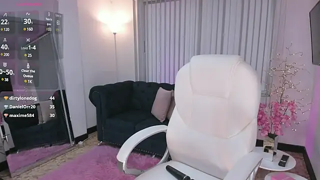 Snapshot of Aida_adams chatting on March 6, 2025, 10:47 pm Aida adams online show from March 6, 2025, 10:47 pm