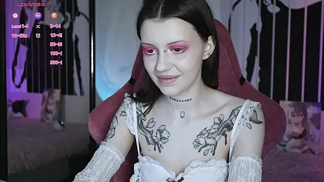 Snapshot of prettybones chatting on March 8, 2025, 10:00 am prettybones online show from March 8, 2025, 10:00 am