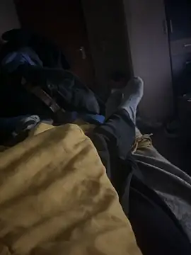 Snapshot of FreshWonder0 chatting on December 14, 2025, 9:19 pm FreshWonder0 online show from December 14, 2025, 9:19 pm