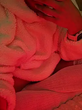 Snapshot of SexyErola27 chatting on November 28, 2025, 11:02 am SexyErola27 online show from November 28, 2025, 11:02 am