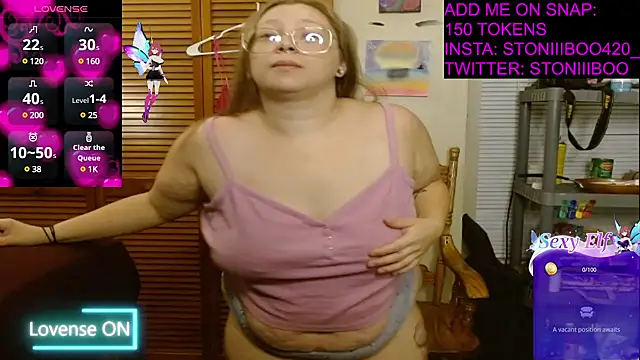 Snapshot of Stoniiiboo chatting on December 14, 2024, 10:56 am Stoniiiboo online show from December 14, 2024, 10:56 am