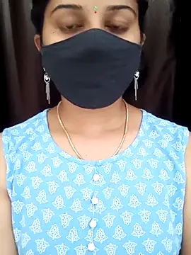 Angleannie online show from November 17, 2025, 8:09 am