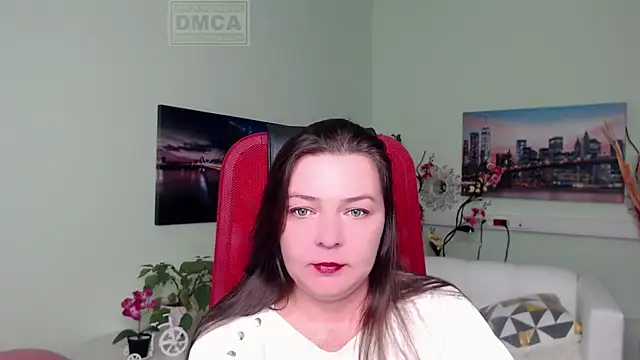 Lily flower7 online show from November 25, 2025, 4:07 pm