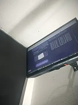 Snapshot of curvy_cutie chatting on March 7, 2025, 1:31 am curvy cutie online show from March 7, 2025, 1:31 am