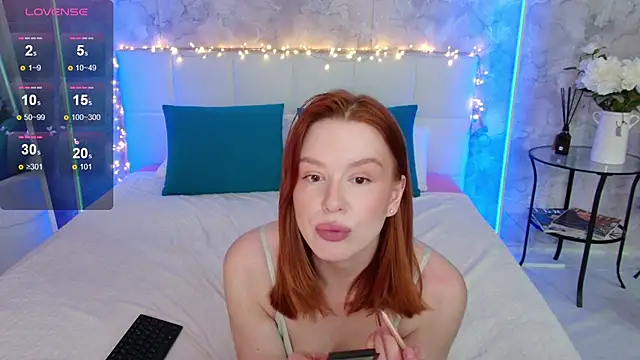 Snapshot of LucyHornyDoll chatting on December 17, 2024, 10:44 am LucyHornyDoll online show from December 17, 2024, 10:44 am