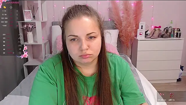 Snapshot of Crazyy_girl_ chatting on March 18, 2025, 4:15 pm Crazyy girl online show from March 18, 2025, 4:15 pm