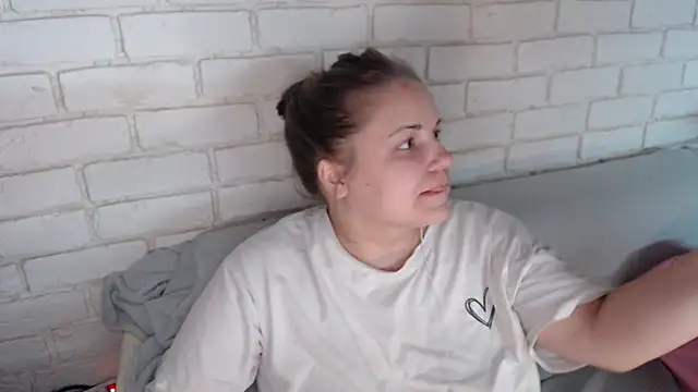 Snapshot of Crazyy_girl_ chatting on October 9, 2025, 5:11 pm Crazyy girl online show from October 9, 2025, 5:11 pm