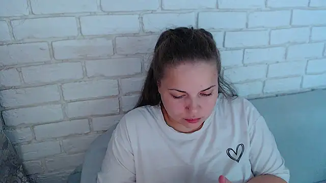 Snapshot of Crazyy_girl_ chatting on October 26, 2025, 6:19 am Crazyy girl online show from October 26, 2025, 6:19 am