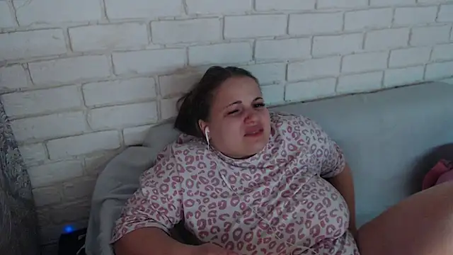 Snapshot of Crazyy_girl_ chatting on December 4, 2025, 4:48 pm Crazyy girl online show from December 4, 2025, 4:48 pm