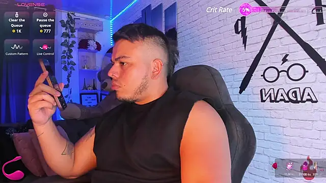 Snapshot of Naughty_Charly chatting on February 9, 2025, 2:07 pm Naughty Charly online show from February 9, 2025, 2:07 pm