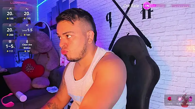 Snapshot of Naughty_Charly chatting on February 12, 2025, 12:01 pm Naughty Charly online show from February 12, 2025, 12:01 pm